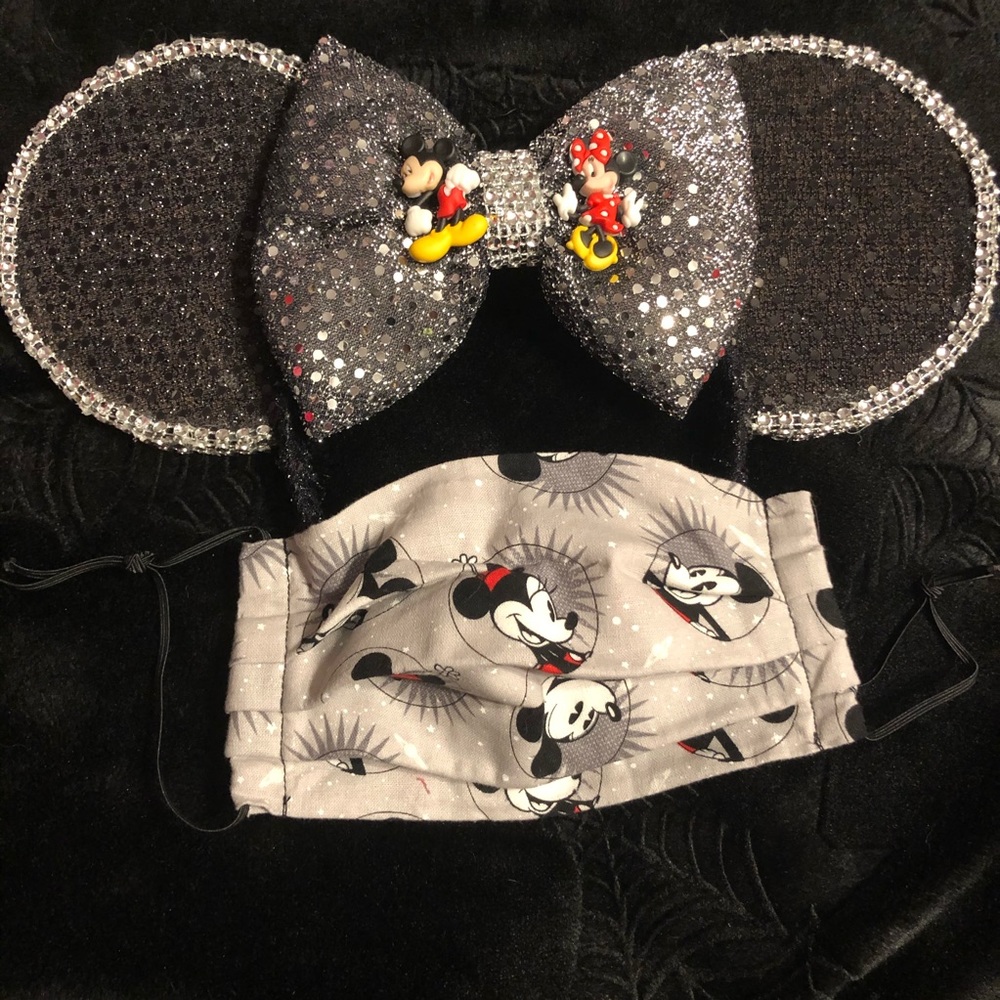 Mickey and Minnie ears plus 1 face mask - Picture 1 of 8